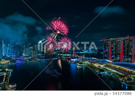 シンガポール・マリーナベイの夜景と花火　NDPリハーサル　 54377086
