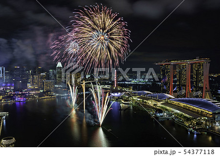 シンガポール・マリーナベイの夜景と花火 NDPリハーサル シンガポール・マリーナベイの夜景と花火 NDPリハーサル 54377118