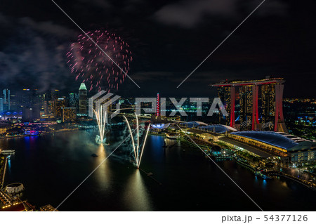 シンガポール・マリーナベイの夜景と花火　NDPリハーサル　 54377126