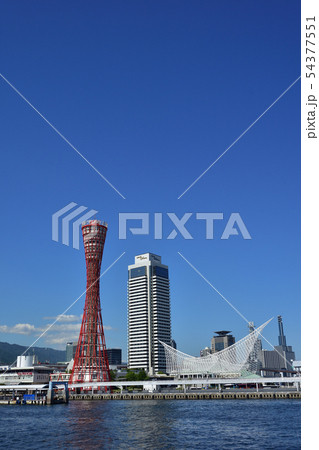 神戸メリケンパークと青空 54377551