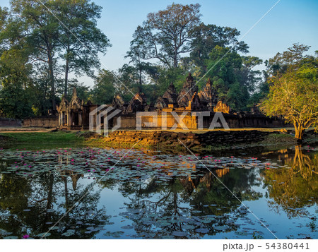 Banteay Srei is a Hindu temple dedicated to Shiva Banteay Srei is a Hindu temple dedicated to Shiva 54380441