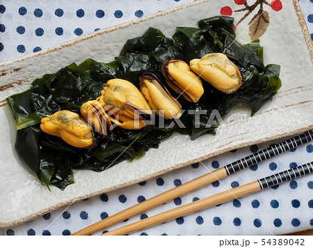 ムール貝 ワカメ 食べ物 54389042