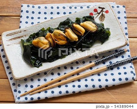 ムール貝 ワカメ 食べ物 54389044