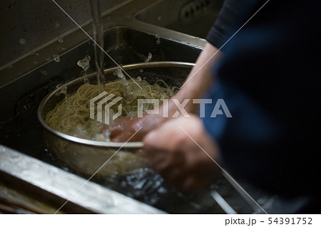 そば打ち職人　蕎麦屋 54391752