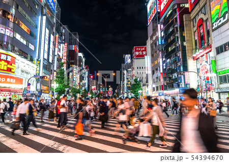 東京都 夜の新宿歌舞伎町 都市風景の写真素材