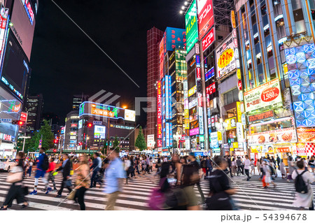《東京都》夜の新宿歌舞伎町・都市風景 《東京都》夜の新宿歌舞伎町・都市風景 54394678