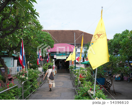 タイ王国　バンコク　チャオプラヤー エクスプレス・ボートからのバンコク風景 54396610