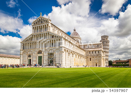 Pisa Cathedral with the Leaning Tower of Pisa. 54397907
