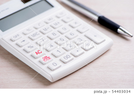電卓 計算 お金 54403034