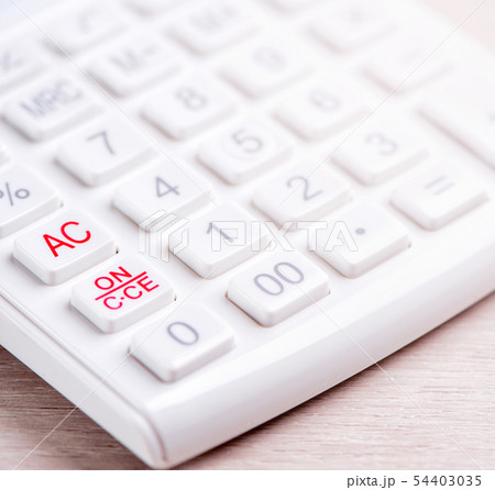 電卓 計算 お金 54403035