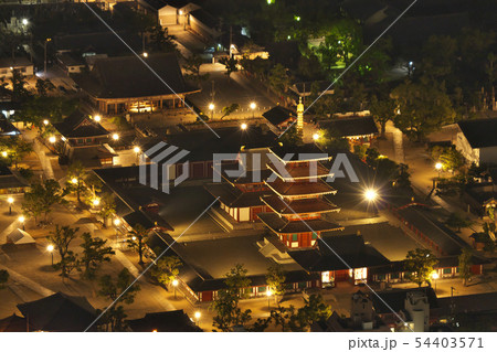 【四天王寺 (夜景)】 大阪府大阪市天王寺区四天王寺１ 54403571