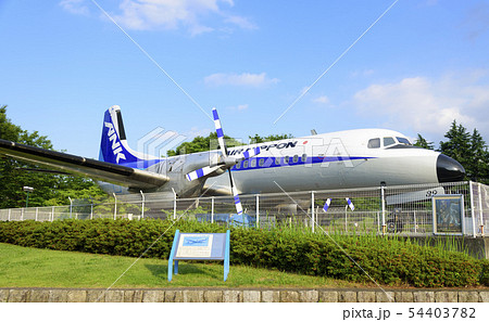 航空公園駅前に展示されているYS-11A-500R中型輸送機（埼玉県所沢市） 54403782