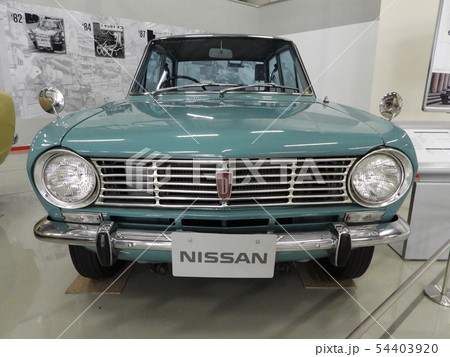 自動車博物館　国産車サニー、世界のエンジン 54403920