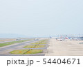整列する飛行機 54404671