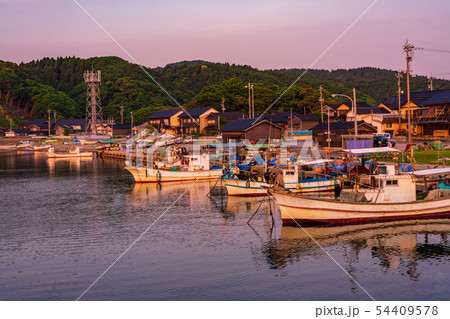 （石川県）能登・禄剛崎　漁港　夜明け 54409578