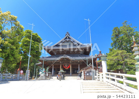 【愛知県】晴天下の豊川稲荷　本殿 54423111