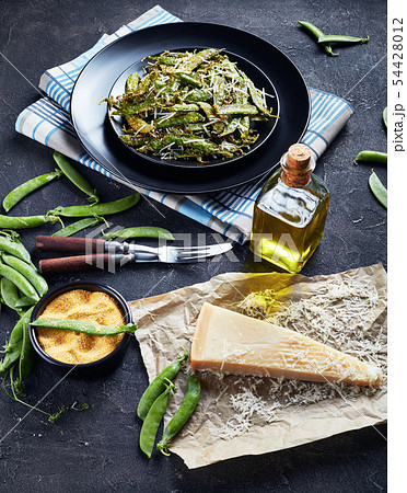 Parmesan and polenta breaded Snow Peas fries Parmesan and polenta breaded Snow Peas fries 54428012