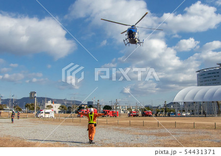 ヘリコプター救急搬送 54431371