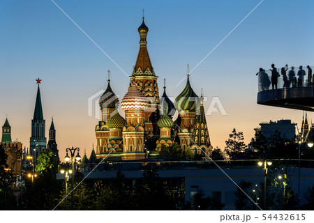 Moscow Kremlin and St Basil`s Cathedral at night, 54432615