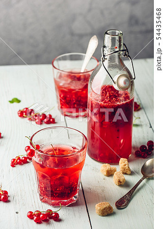 Infused water with red currant and sugar 54435468