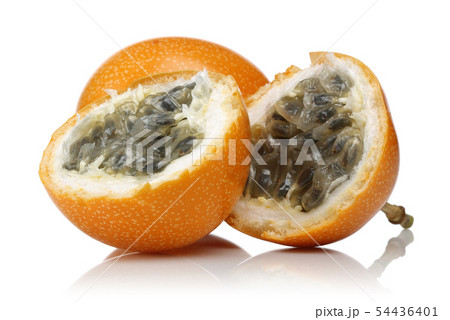 Fresh granadilla passion fruit isolated Fresh granadilla passion fruit isolated 54436401