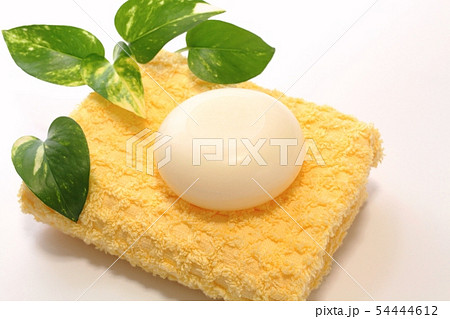 石鹸とタオル 54444612