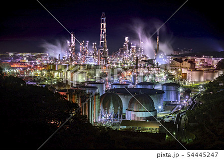 【和歌山】JXTGエネルギー和歌山製油所の工場夜景の写真素材 ...