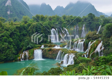 中国とベトナムにまたがるアジア最大の滝　徳天瀑布 / バンゾック滝  54445359