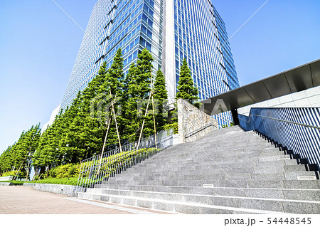 オフィスビルの外階段 エントランスの写真素材