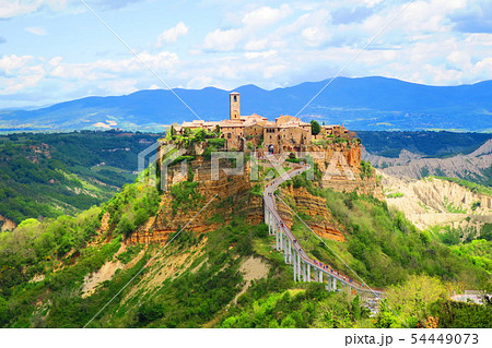 天空の街チヴィタ・ディ・バーニョレージョ 天空の街チヴィタ・ディ・バーニョレージョ 54449073