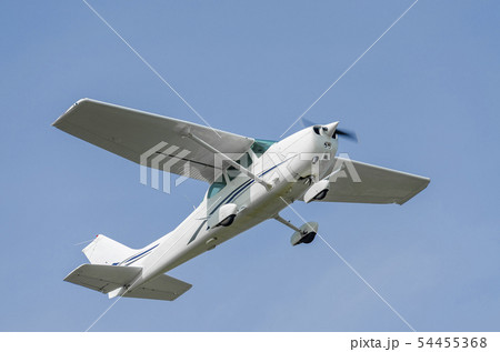 Single-engine sports plane Single-engine sports plane 54455368