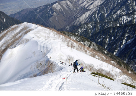 雪山登山 雪山登山 54460258
