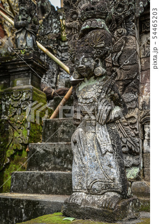Sculpture of woman in Pura Dalem Segara Madhu Sculpture of woman in Pura Dalem Segara Madhu 54465203