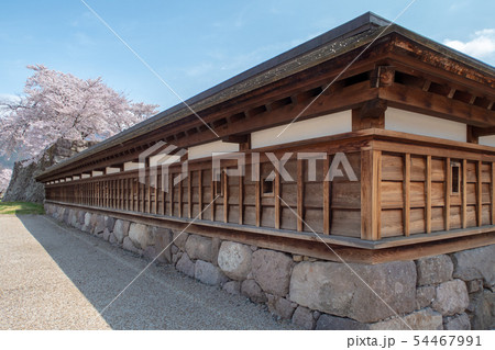 2019年4月、桜が満開の松代城(海津城)の石垣 54467991