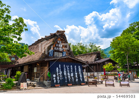 《岐阜県》白川郷合掌造り集落・新緑 《岐阜県》白川郷合掌造り集落・新緑 54469503