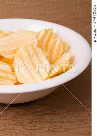 波型 厚切り ポテトチップ 54470555