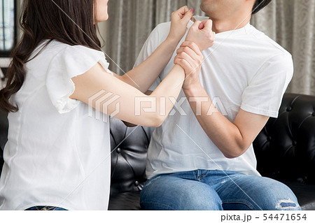 喧嘩する男女 喧嘩する男女 54471654