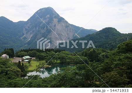 糸魚川小滝川ヒスイ渓谷 高浪の池と明星山 糸魚川小滝川ヒスイ渓谷 高浪の池と明星山 54471933