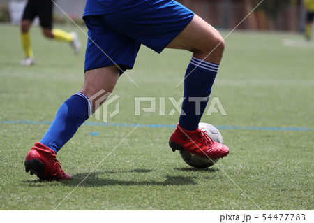 サッカーのドリブル サッカーのドリブル 54477783
