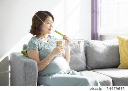 Beautiful asian pregnant woman's daily life 030 54479655
