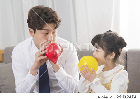 Parenting, childhood and family life concept photo 235 54480282