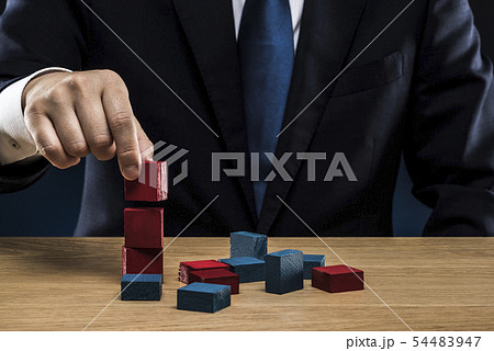 ブロックを積み上げる 54483947