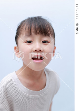 カジュアル (夏服 春服 女の子 日本人 園児 3歳 ファッション ポートレート ポニーテール) カジュアル (夏服 春服 女の子 日本人 園児 3歳 ファッション ポートレート ポニーテール) 54487031