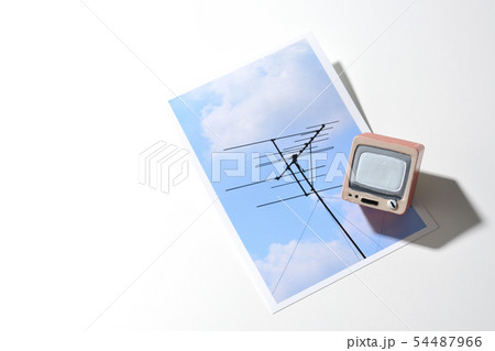 テレビとアンテナ 54487966
