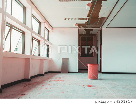 repair leak water pipe in under gypsum ceiling 54501317