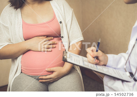 Pregnant Woman and Gynecologist Doctor at Hospital 54502736