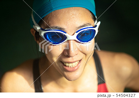 In the pool 54504327