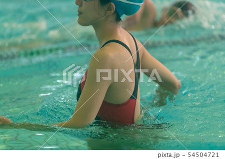 In the pool 54504721