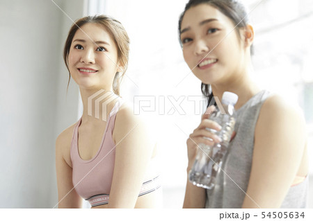 女性 スポーツウェア 女性 スポーツウェア 54505634