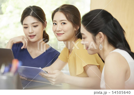 女性 ビジネス 女性 ビジネス 54505640